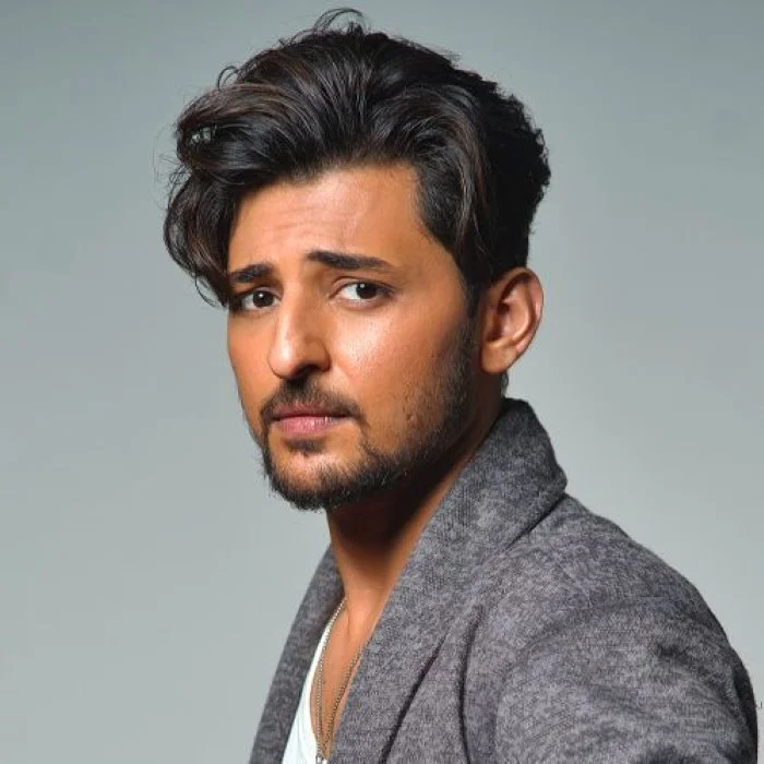 DARSHAN RAVAL : L'ÉTOILE DE LA MUSIQUE INDIENNE