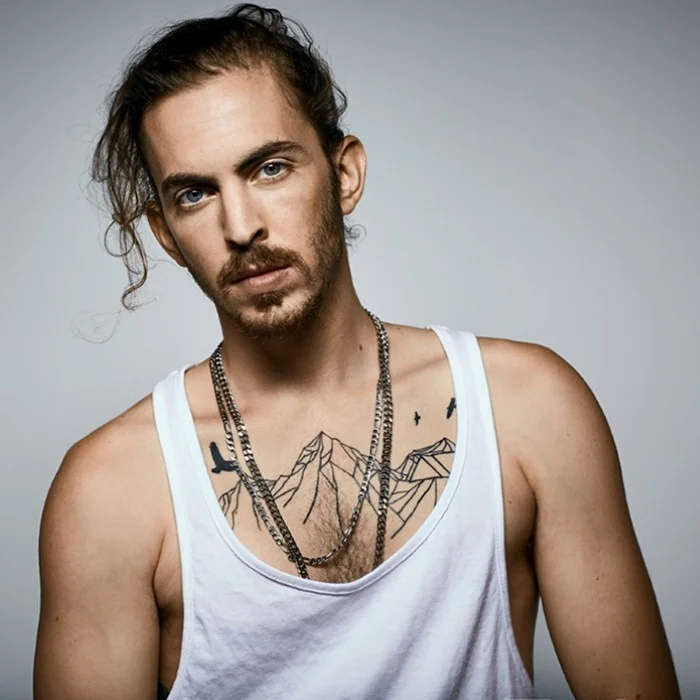 DENNIS LLOYD : LE VOYAGE MUSICAL D'UN ARTISTE ISRAÉLIEN
