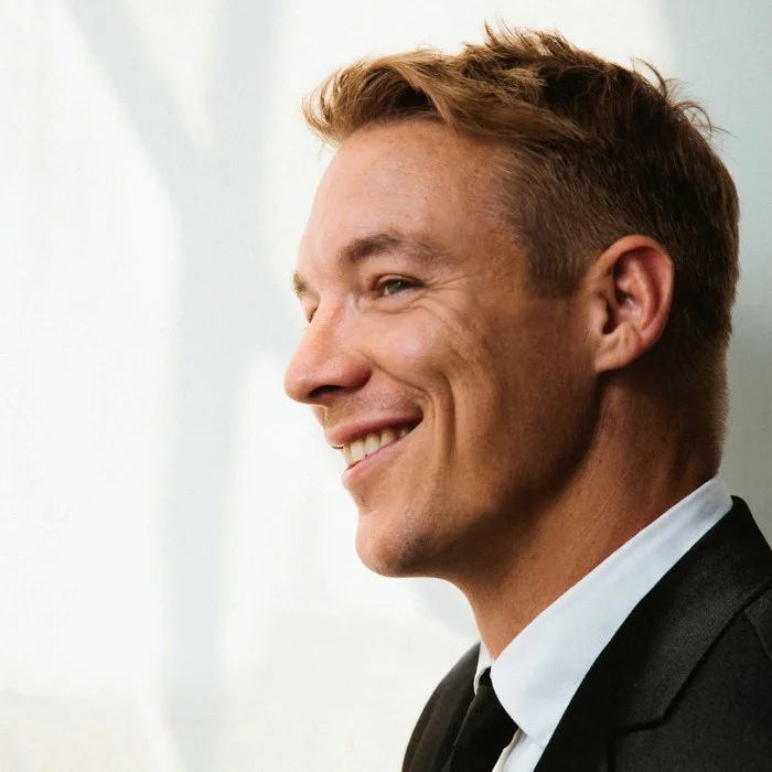 DIPLO : LE DJ PRODUCTEUR QUI A RÉINVENTÉ LA MUSIQUE ÉLECTRONIQUE