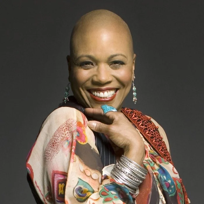 DEE DEE BRIDGEWATER : ICÔNE DU JAZZ VOCAL