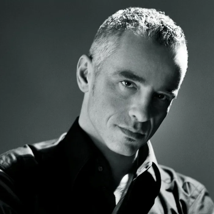 EROS RAMAZZOTTI : LA VOIX ITALIENNE QUI A CONQUIS LE MONDE