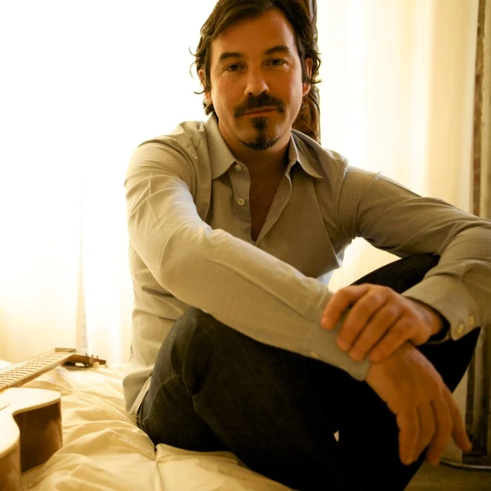 DUNCAN SHEIK : L'ARTISTE QUI A MARQUÉ LA POP ET BROADWAY