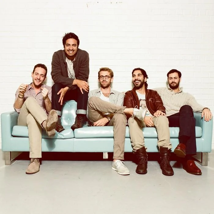 YOUNG THE GIANT : LE VOYAGE SONORE DE L'INDIE ROCK AMÉRICAIN