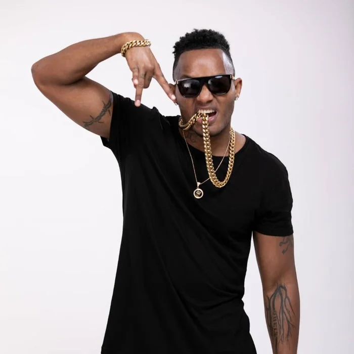 LEFTSIDE : L'ARTISTE DE DANCEHALL JAMAICAIN