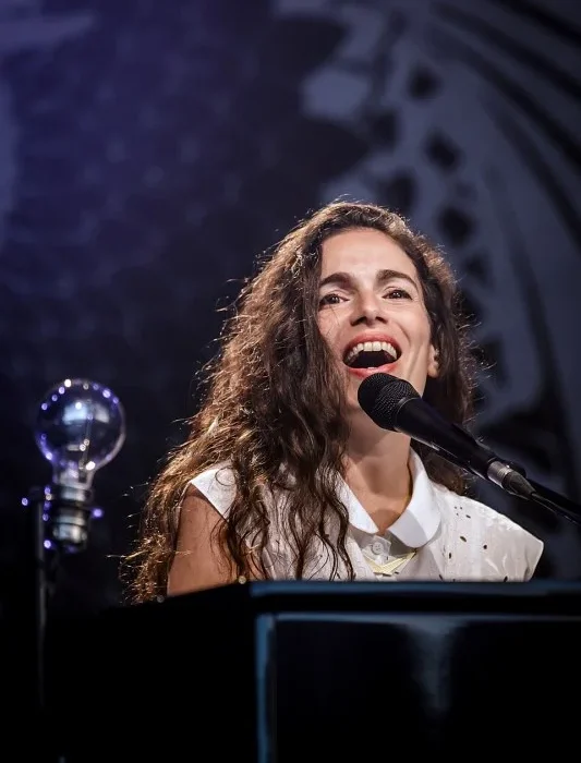 NAIIM : L'ARTISTE SOLO QUI A MARQUÉ LA SCÈNE MUSICALE