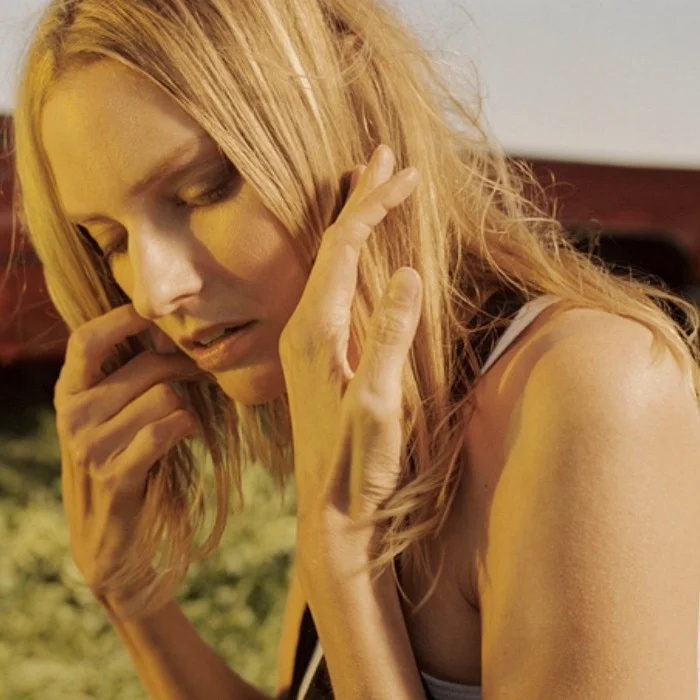 AIMEE MANN : LA VOIX SUBTILE DU ROCK ALTERNATIF AMÉRICAIN