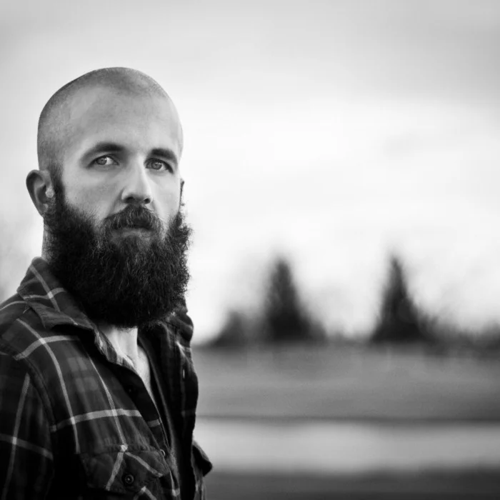 WILLIAM FITZSIMMONS : L'ARTISTE FOLK À LA VOIX INTIME