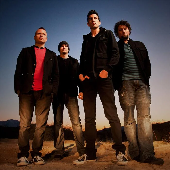 THEORY OF A DEADMAN : BIOGRAPHIE DU GROUPE CANADIEN DE HARD ROCK