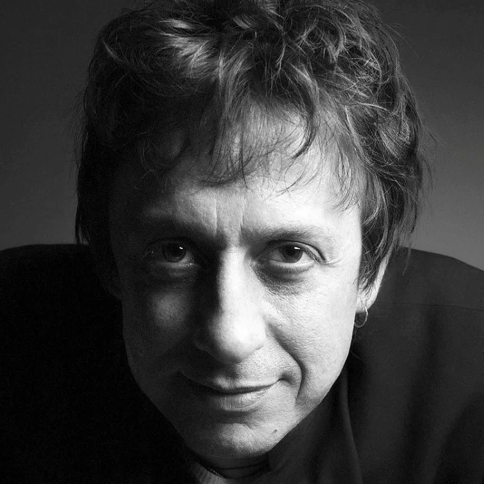 ÉRIC SERRA : LE COMPOSITEUR FRANÇAIS QUI A INVENTÉ LA BANDE SON DE LUC BESSON