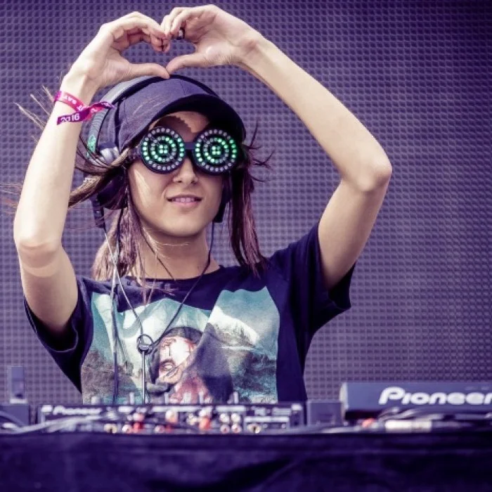 REZZ : LA REINE DE LA MID-TEMPO ÉLECTRONIQUE