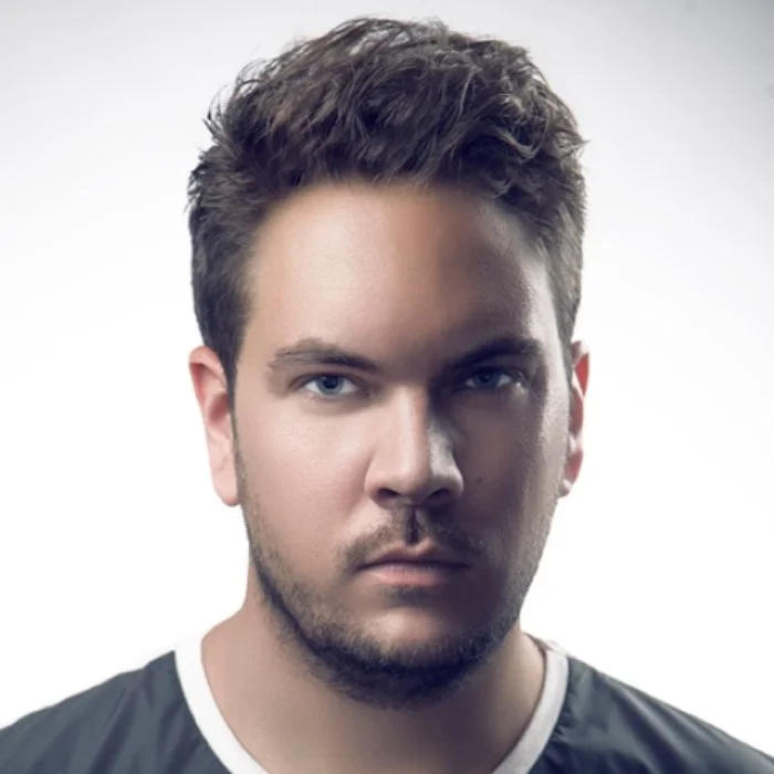 ALVARO : LE DJ NÉERLANDAIS QUI A FAIT VIBRER LA BIG ROOM