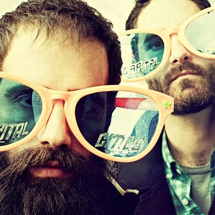 CAPITAL CITIES : LE DUO QUI A ENVOÛTÉ LA PLANÈTE
