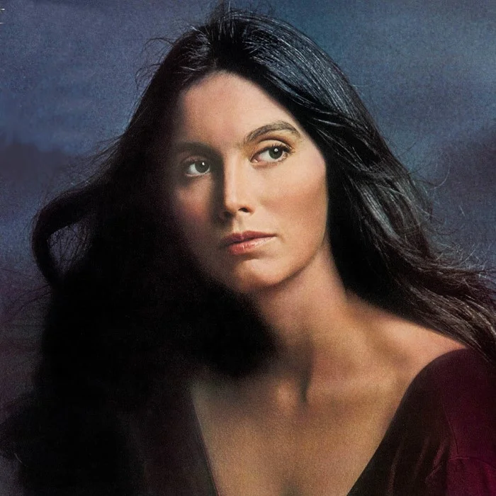 EMMYLOU HARRIS : LA VOIX D'OR DE LA COUNTRY FOLK AMÉRICAINE