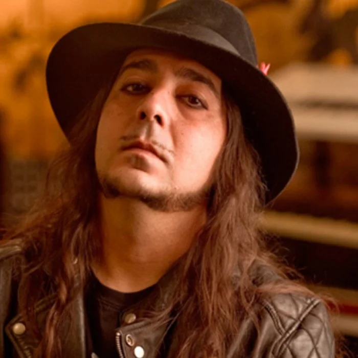 DARON MALAKIAN : LE GUITARISTE ICONIQUE DU METAL AMÉRICAIN