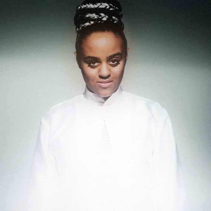SEINABO SEY : LA VOIX SUÉDOISE QUI A MARQUÉ L'ÉLECTROPOP
