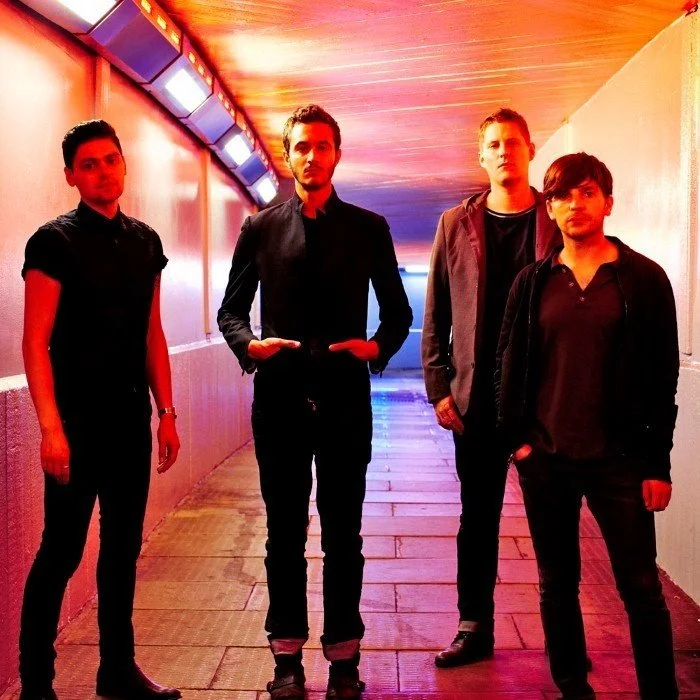 EDITORS : LE GROUPE BRITANNIQUE QUI A MARQUÉ LE ROCK ALTERNATIF