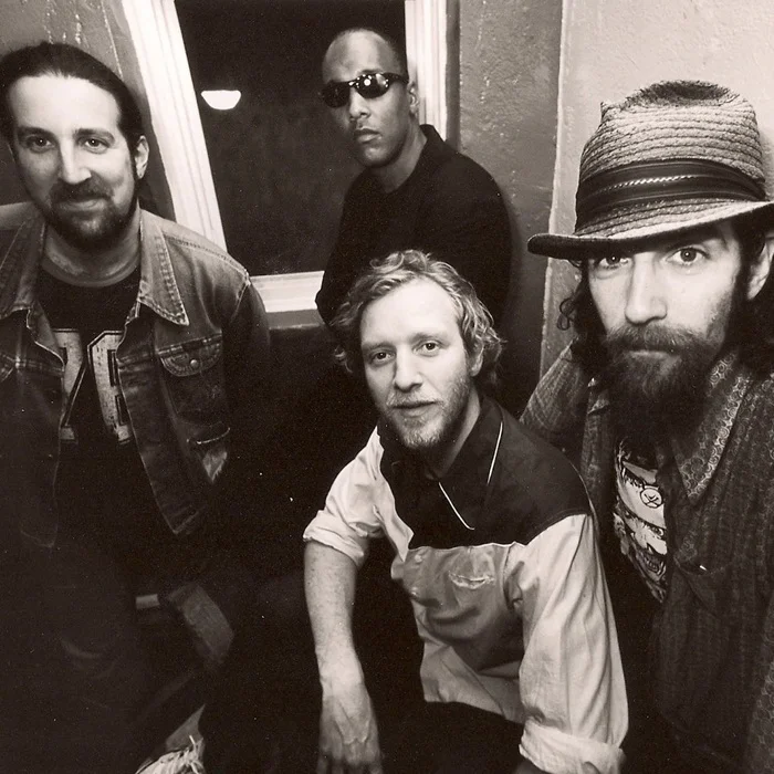 SPIN DOCTORS : LEUR HISTOIRE, LEURS SUCCÈS ET LEUR HÉRITAGE MUSICAL