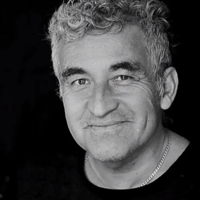 JORGE GONZALEZ : L'ARTISTE SOLO QUI A MARQUÉ LA SCÈNE MUSICALE