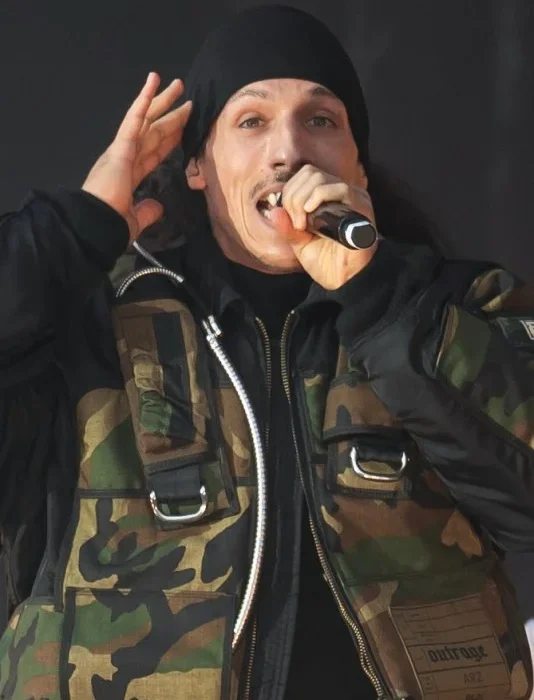 RILÈS : LE PHÉNOMÈNE RAP DE ROUEN QUI A CONQUIS LE MONDE