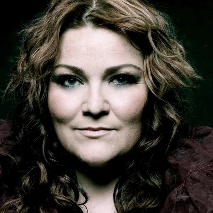 HERA BJÖRK : LA VOIX ISLANDAISE DE L'EUROVISION