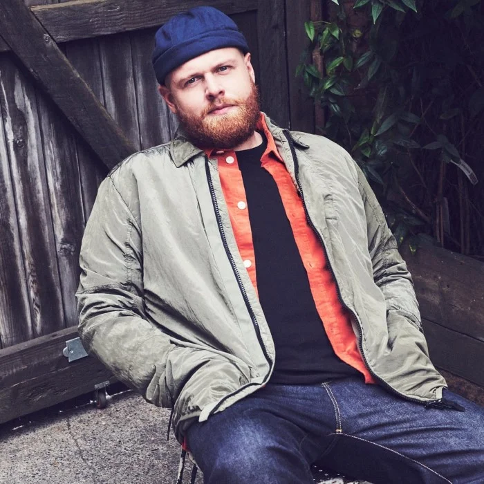 TOM WALKER : LA VOIX BRITANNIQUE DE L'INDIE POP SOUL