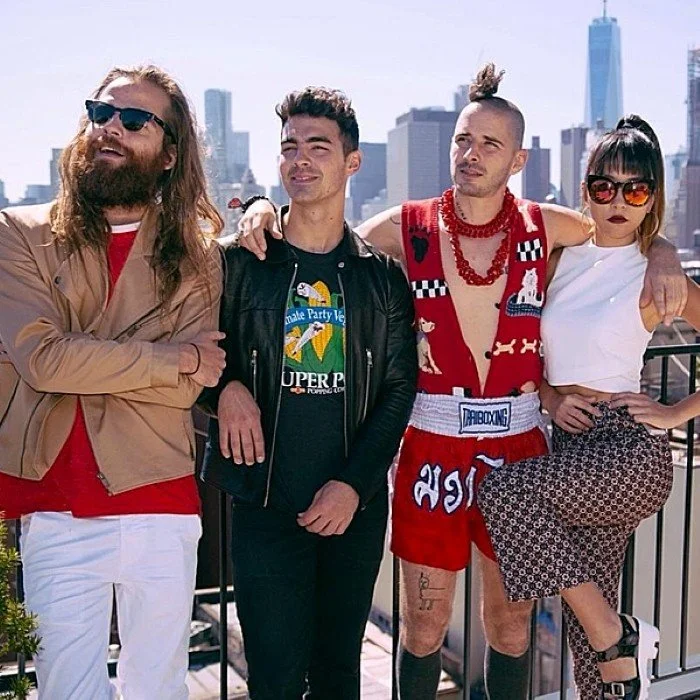 DNCE : LE GROUPE POP QUI A FAIT DANSER LE MONDE