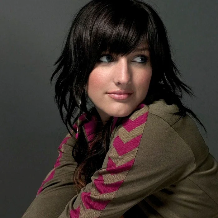 ASHLEE SIMPSON : LA REBELLE DU POP ROCK AMÉRICAIN