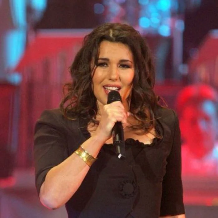NATHALIE CARDONE : LA VOIX MÉTISSE DE LA POP FRANÇAISE