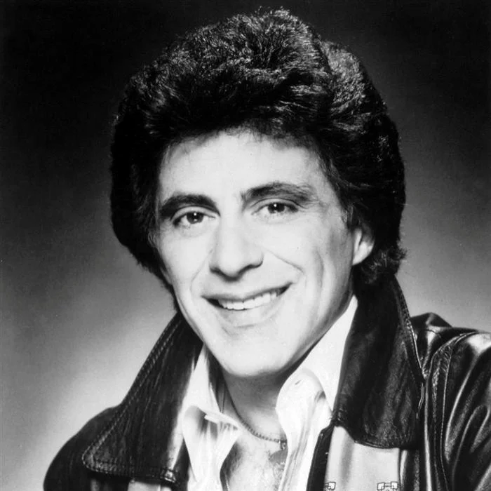 FRANKIE VALLI : LA VOIX LÉGENDAIRE DES FOUR SEASONS