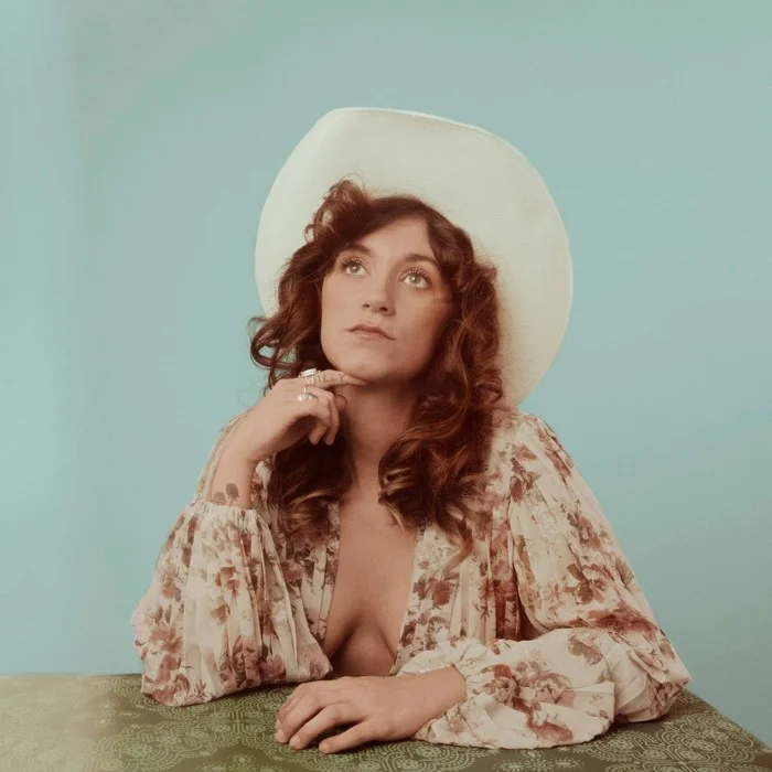 SIERRA FERRELL : LA VOIX NEO-TRADITIONNELLE DE L'AMERICANA