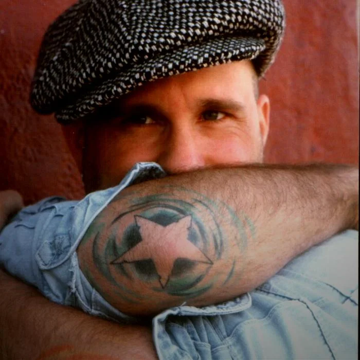 GARY JULES : LE CHANTEUR INTEMPOREL DE MAD WORLD