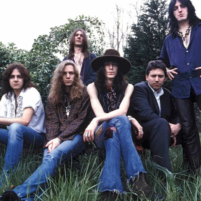 THE BLACK CROWES : RETOUR SUR LE GROUPE DE BLUES ROCK D'ATLANTA