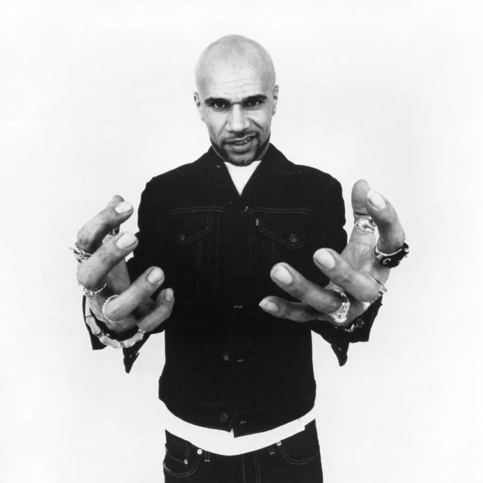 GOLDIE : PIONNIER DU DRUM AND BASS ET LÉGENDE DE L'ÉLECTRONIQUE