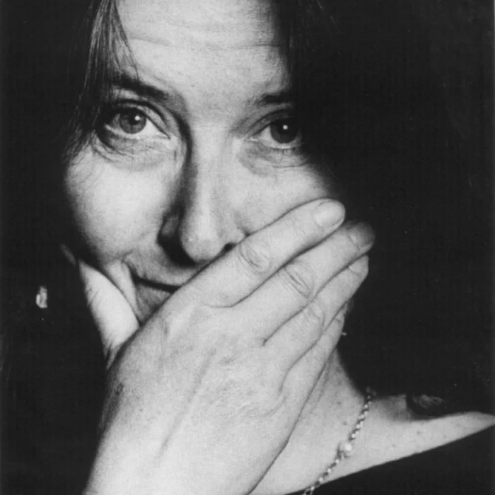 MADDY PRIOR : LA VOIX INTEMPORELLE DU FOLK BRITANNIQUE