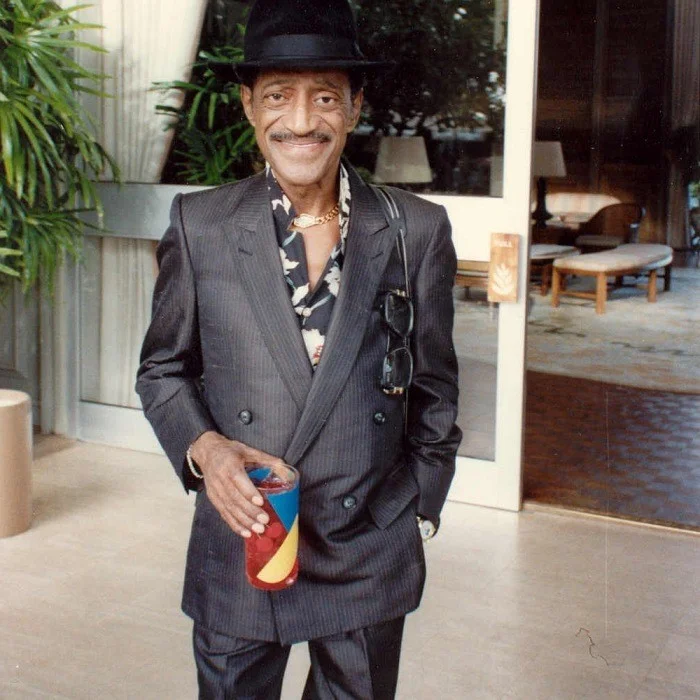 SAMMY DAVIS JR. : LÉGENDE DU JAZZ ET DU SHOW-BUSINESS