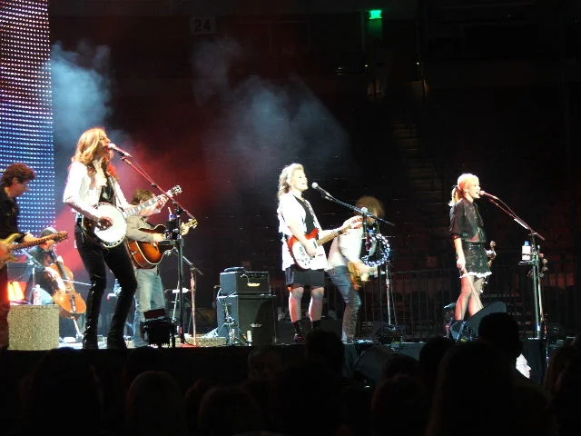 THE CHICKS : LE TRIO COUNTRY QUI A RÉINVENTÉ LA MUSIQUE AMÉRICAINE