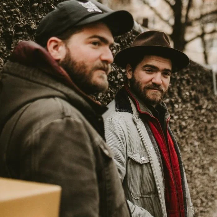 THE BROTHER BROTHERS : FRÈRES JUMEAUX DE LA FOLK AMÉRICAINE
