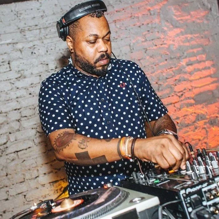 DERRICK CARTER : PIONNIER DE LA HOUSE MUSIC DE COMPTON