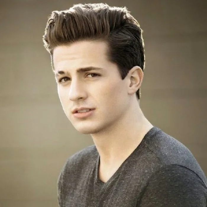 CHARLIE PUTH : LE GÉNIE DE LA POP AUX ACCORDS PARFAITS