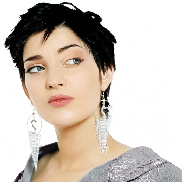 SHERYFA LUNA : LA REINE DU R'N'B FRANÇAIS DES ANNÉES 2000