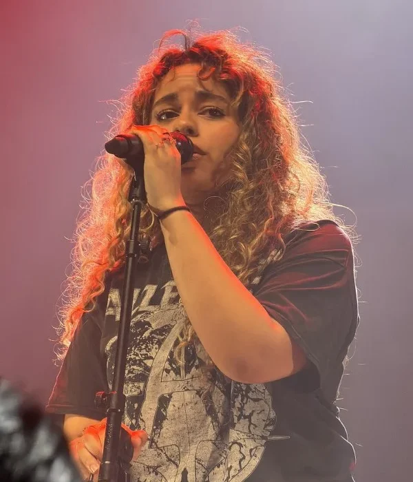 BELLA KAY : LA VOIX DISCRÈTE DE L'INDIE POP AMÉRICAINE
