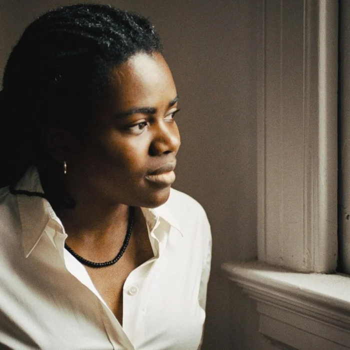 TRACY CHAPMAN : LA VOIX INOUBLIABLE DU FOLK AMÉRICAIN