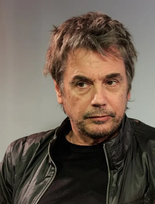 JEAN-MICHEL JARRE : LE PIONNIER FRANÇAIS DE LA MUSIQUE ÉLECTRONIQUE