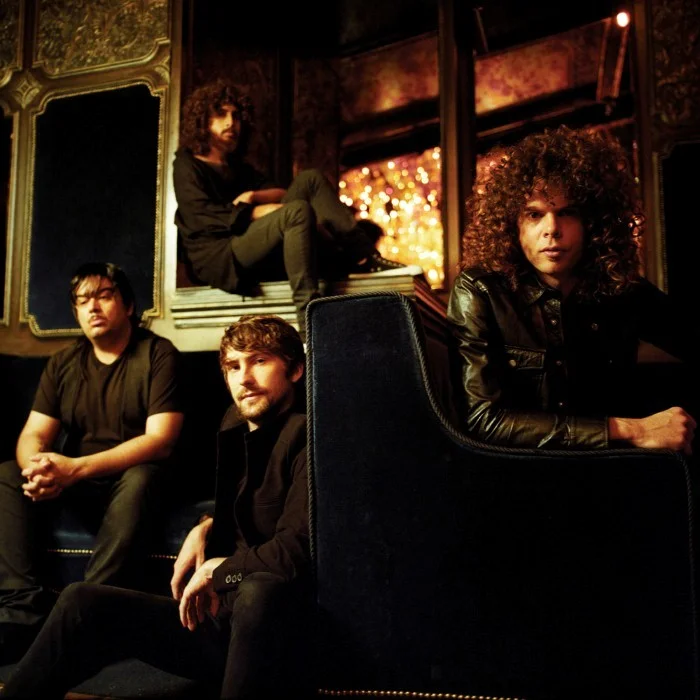 WOLFMOTHER : LE GROUPE DE HARD ROCK AUSTRALIEN