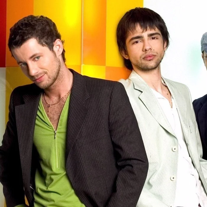 AKCENT : LE GROUPE DANCE-POP ROUMAIN QUI A MARQUÉ LES ANNÉES 2000