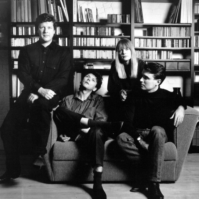 TALKING HEADS : L'AVANT-GARDE NEW YORKAISE QUI A RÉINVENTÉ LE ROCK