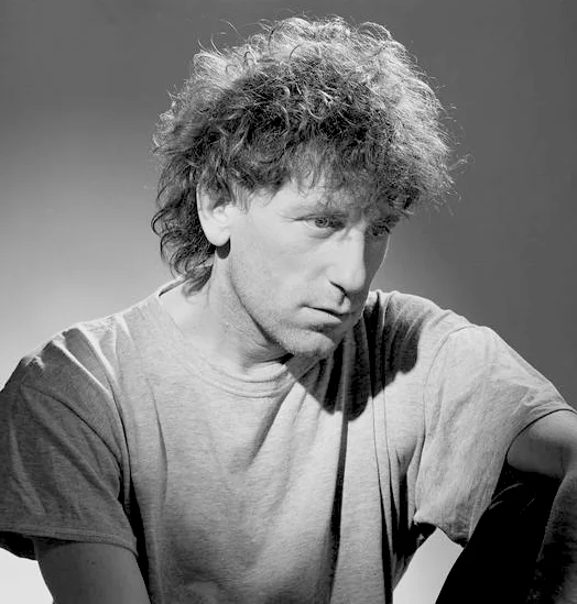 GEORGES-ALAIN JONES : UNE VOIX FRANÇAISE AUX ACCENTS POP
