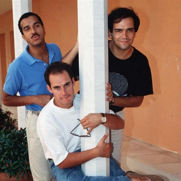 LES INCONNUS : TRIO HUMORISTIQUE FRANÇAIS LÉGENDAIRE