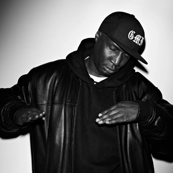 GRANDMASTER FLASH : PIONNIER DU HIP HOP ET INVENTEUR DU SCRATCH