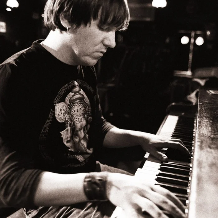 ELLIOTT SMITH : GÉNIE DE L'INDIE FOLK ET DE LA MÉLANCOLIE